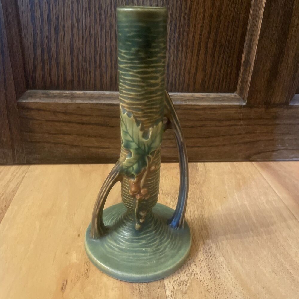 Roseville Bushberry Green Bud Vase 152 - 7 Excellent